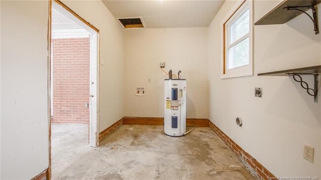 Building Photo - 1203 Turnpike Rd