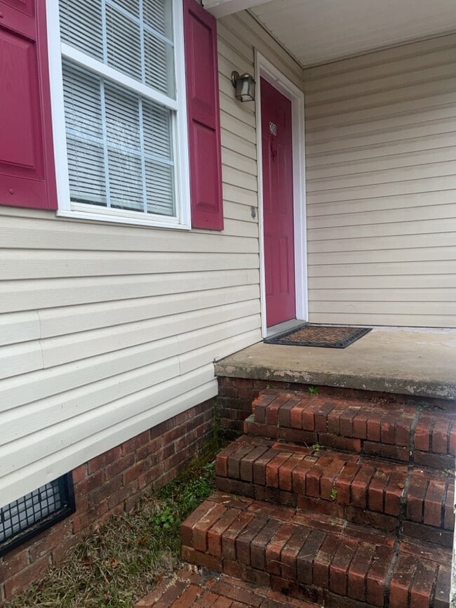 Simpsonville Home 208 Capewood Rd Simpsonville SC 29680 Apartment