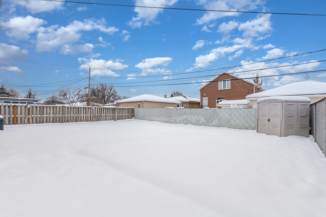 Building Photo - 2913 Kensington Ave