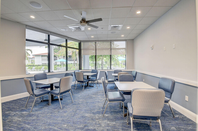 Building Photo - 6625 S Oriole Blvd