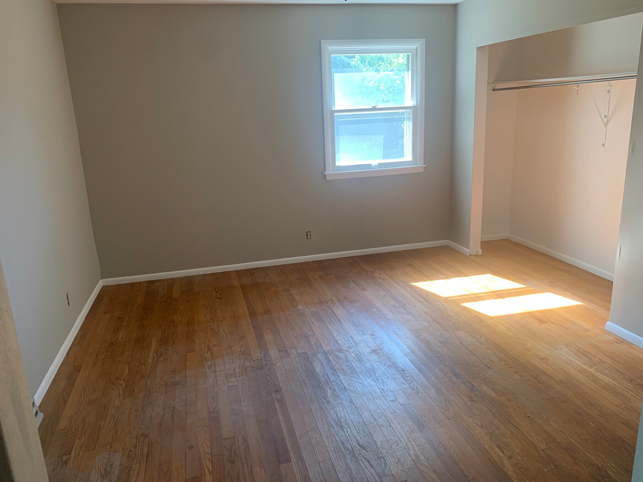 Building Photo - 201 W Navajo St