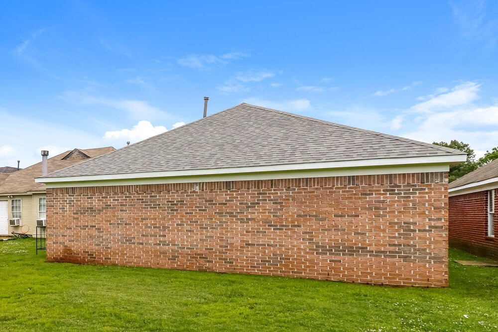 Building Photo - 5993 Wagon Hill Rd E