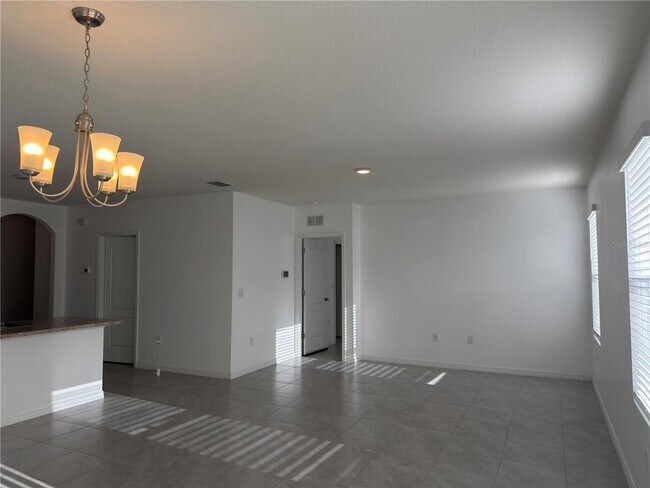 Building Photo - 276 Willow Bend Dr