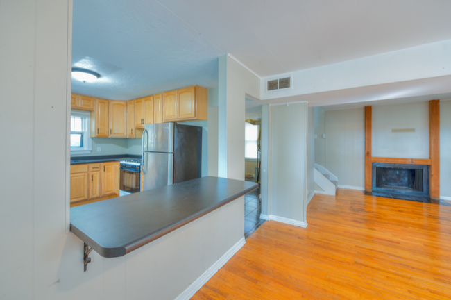 Building Photo - 25420 Golfview Ave