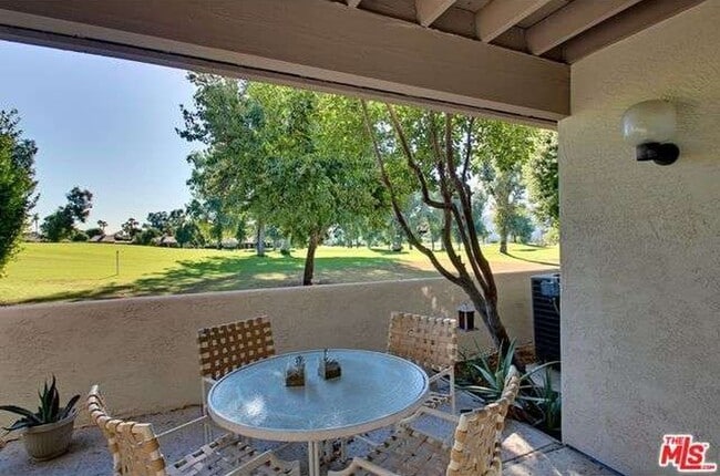 Building Photo - 35032 Mission Hills Dr