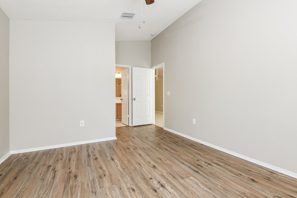 Building Photo - 2603 Spring Hill Dr