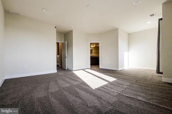 Building Photo - 1224 Main Line Blvd