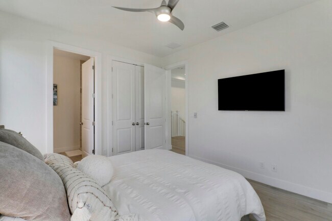 Building Photo - 5029 Grandiflora Rd