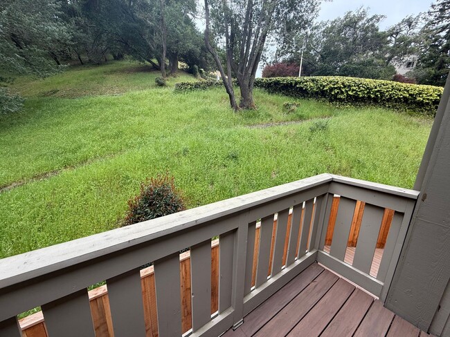 Building Photo - LARGE TWO BEDROOM TWO AND HALF BATH, QUAIL...