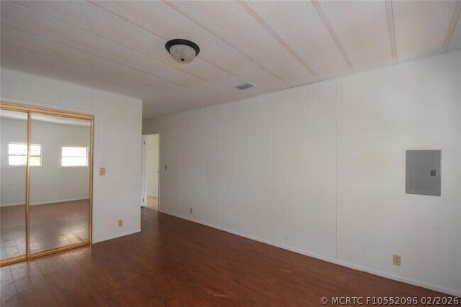 Building Photo - 8608 SW 17th St