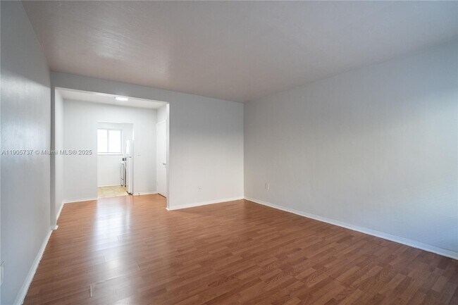 Building Photo - 7315 Harding Ave