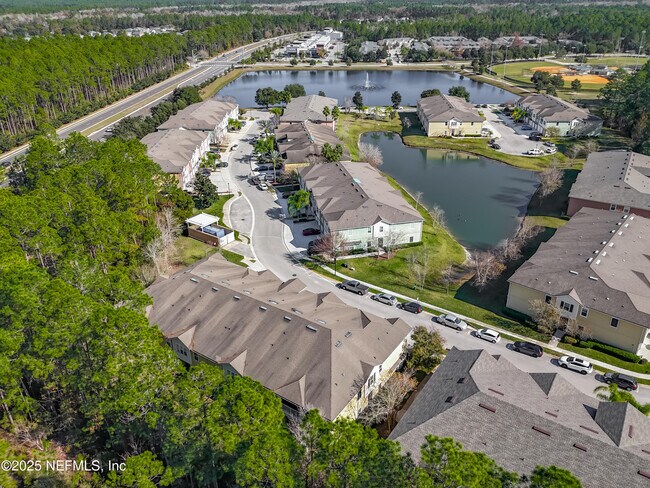 Building Photo - 218 Larkin Pl