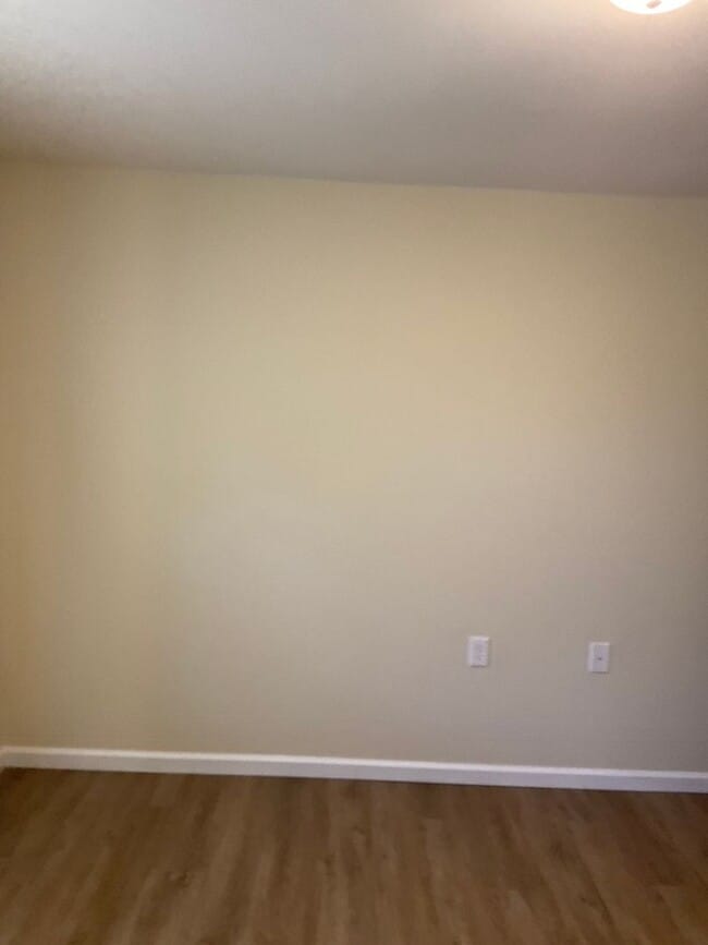 Building Photo - Deepwater Apartments