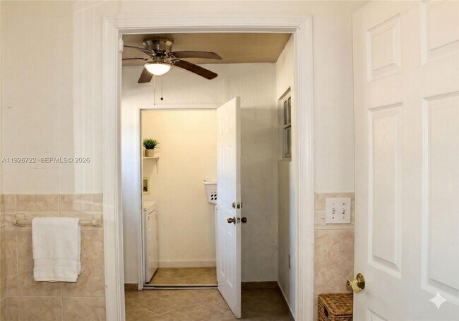 Building Photo - 300 SW 8th St