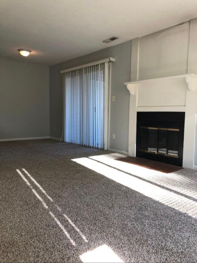 Building Photo - 2548 Cove Point Pl