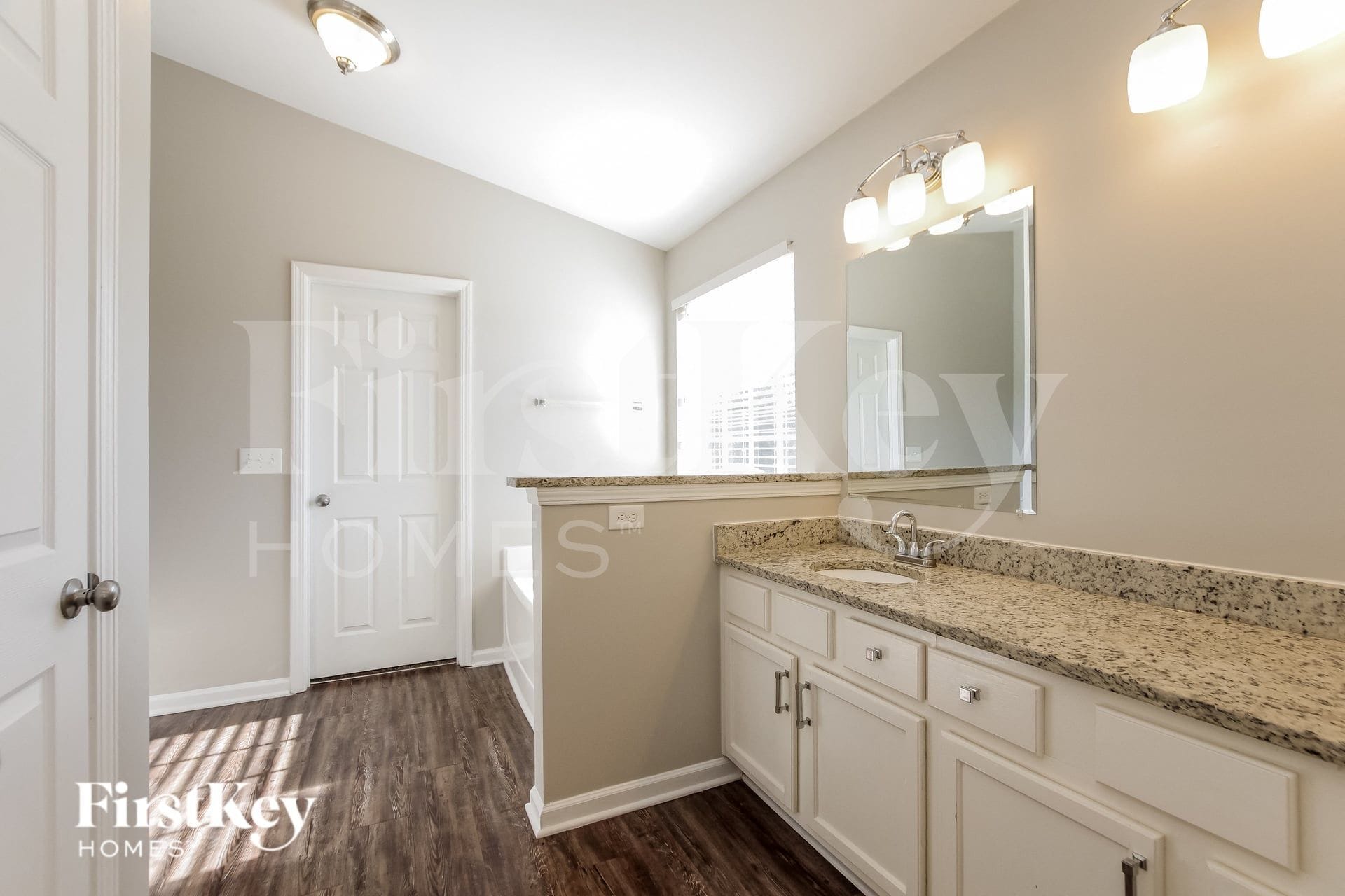 Building Photo - 4018 Shadow Pines Cir