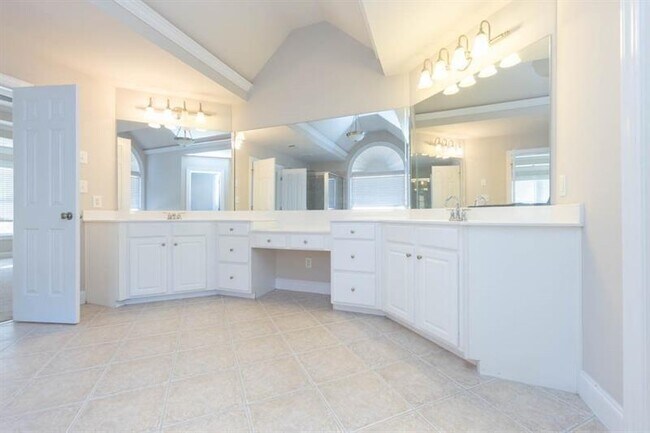 Building Photo - 232 Beech Tree Hollow NW