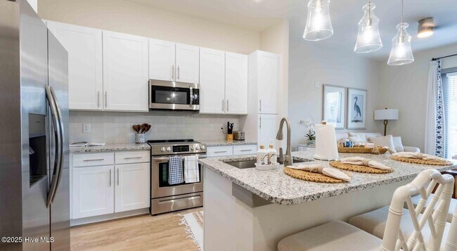 Building Photo - 6146 Liberty Hall Dr