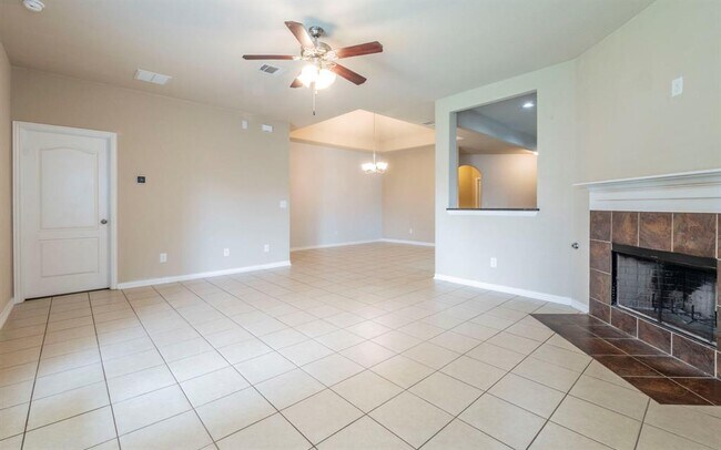 Building Photo - 8021 Arezzo Dr
