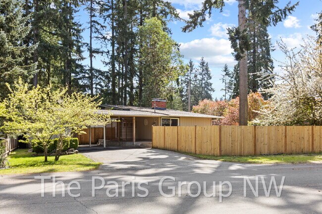 Building Photo - Fantastic Modernized Bridle Trails Mid Century Home * Central A/C, EV Charger, Exceptional Outdoo...