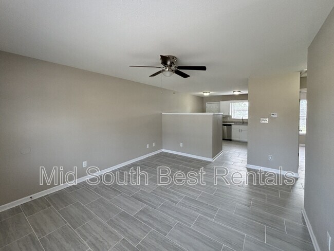Building Photo - 1100 Ruth Ann Dr