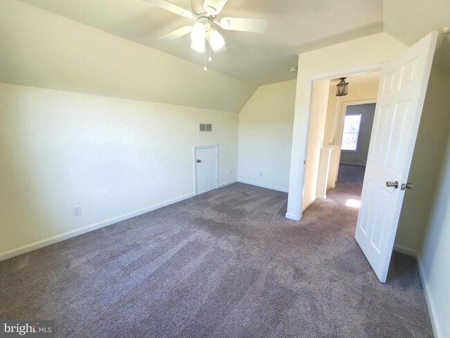 Building Photo - 110 Duck Creek Ln