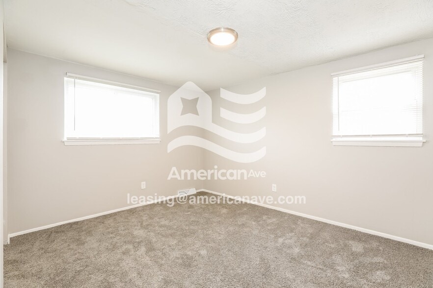 Building Photo - 3768 E 153rd St