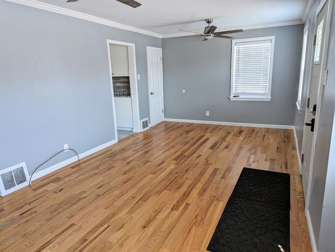 Building Photo - 7417 Morganford Rd