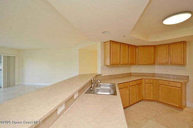 Building Photo - 123 Lancha Cir