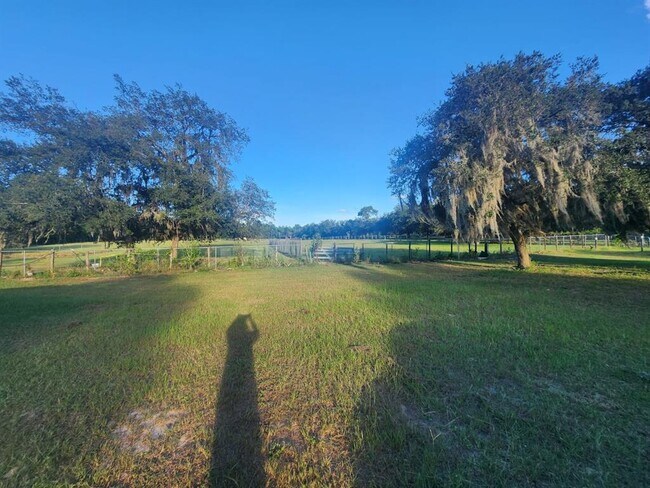 Building Photo - 17155 SW 17th Cir