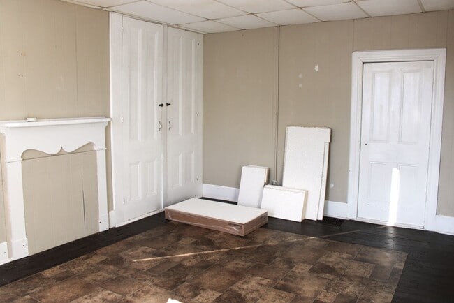 Building Photo - 975 Church St