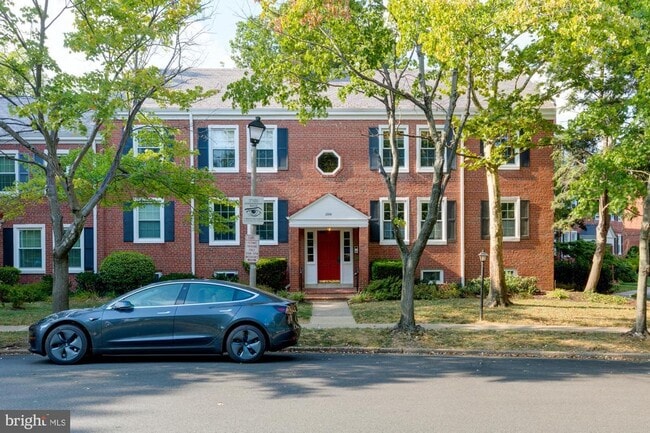 Primary Photo - 2991 S Columbus St