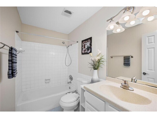 Building Photo - 4860 Park Commons Dr
