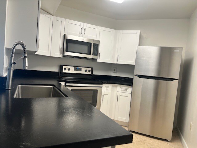 Kitchen - 9741 Fontainebleau Blvd