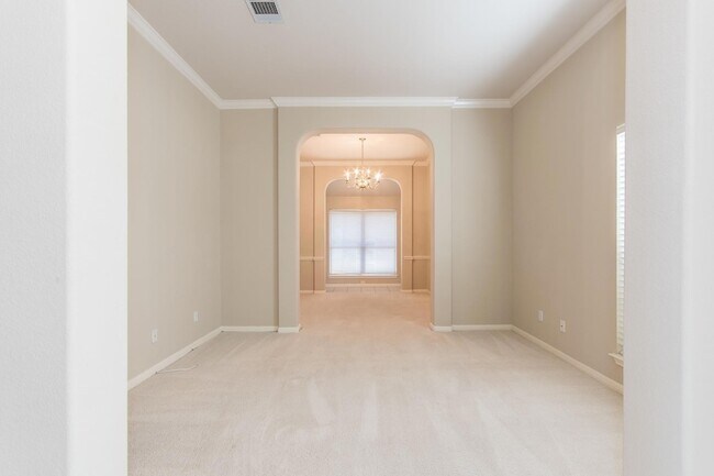 Building Photo - 15808 Chatham Wood Dr