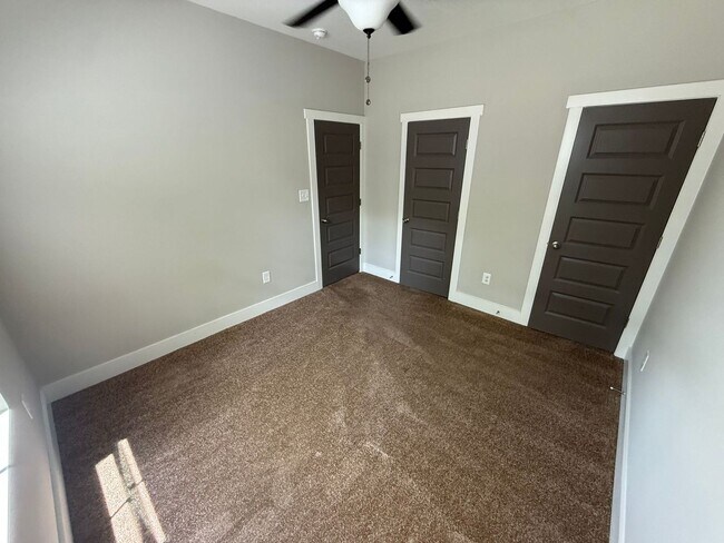 Building Photo - 247 Madison Heights