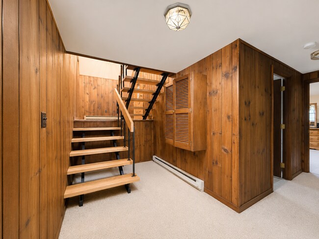 Building Photo - 3 Lark Pl