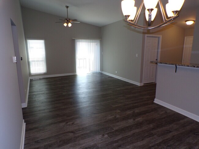 Building Photo - 1823 Shetland Rd
