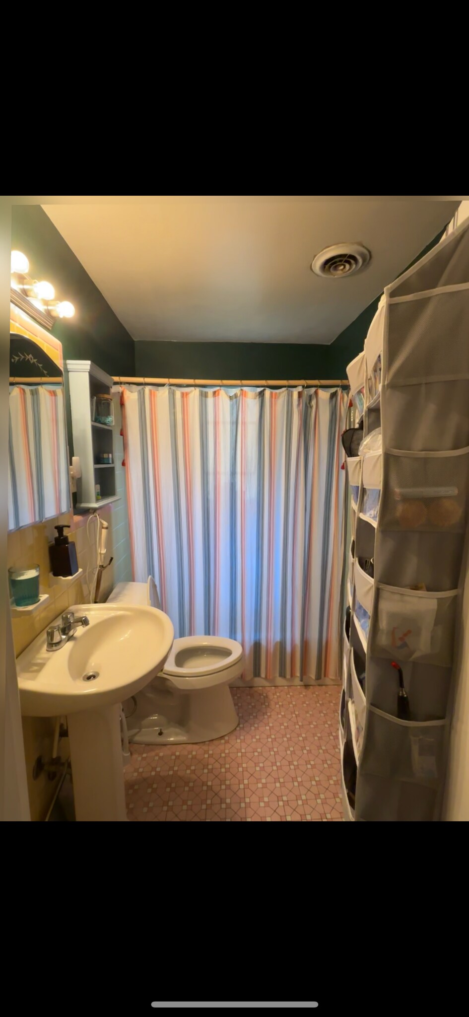 Building Photo - 25 S Merton St