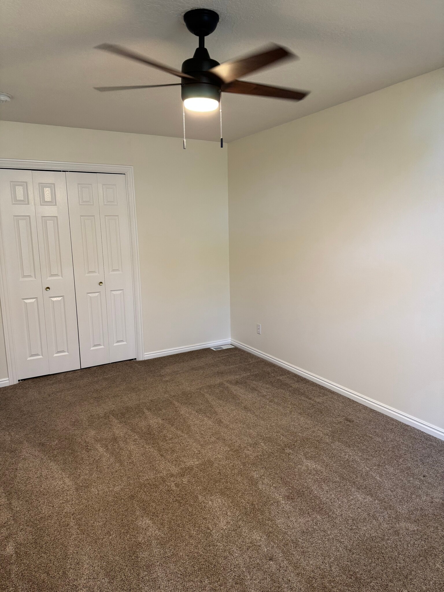 Building Photo - 1117 E 200 S