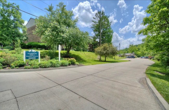 Building Photo - 66 View Terrace Dr