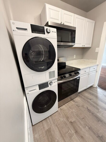 Building Photo - 1415 Leigh St