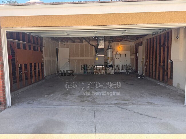 Building Photo - 16221 Jackson Dr