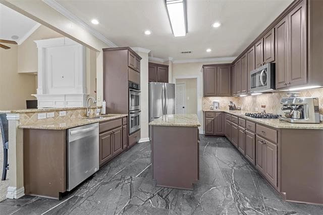 Building Photo - 4313 Oak Knoll Dr