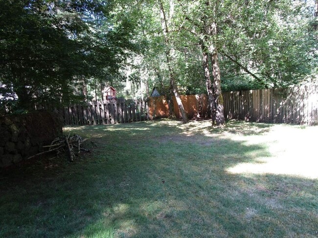 Building Photo - Charming 3 Bedroom Home in Gig Harbor