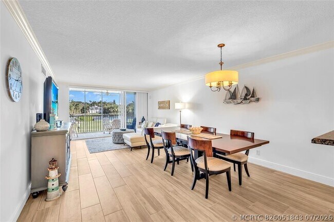 Building Photo - 3150 NE 48th Ct