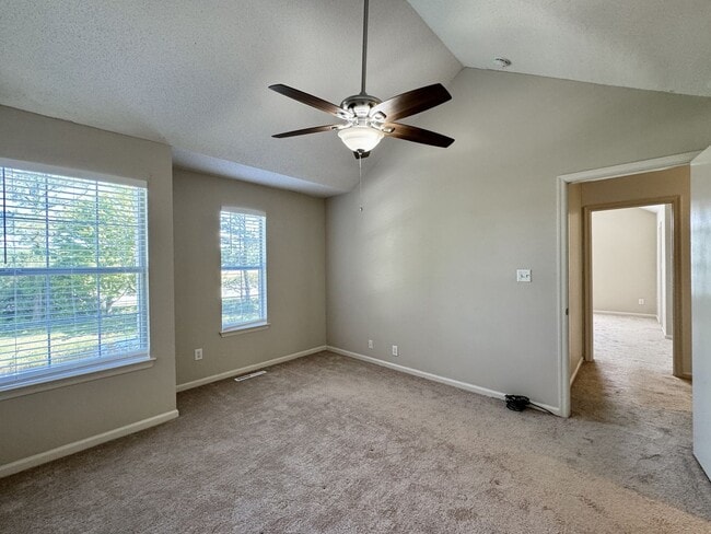 Building Photo - Available 06-15-25! End-Unit Condo w/2 Pri...