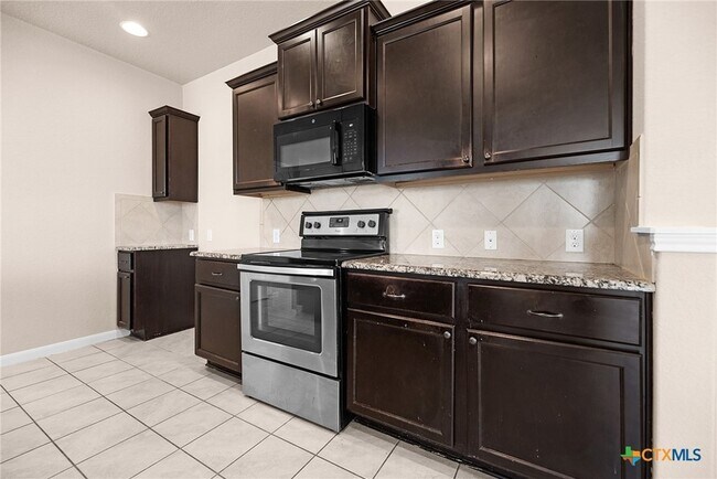 Building Photo - 481 Centinela St
