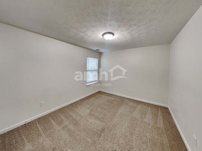 Building Photo - 3254 Ashgrove Ln SW