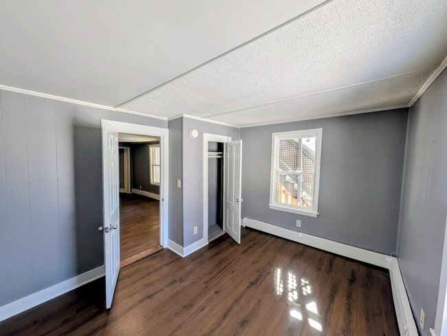 Building Photo - 13-15 Walnut Street Unit 3